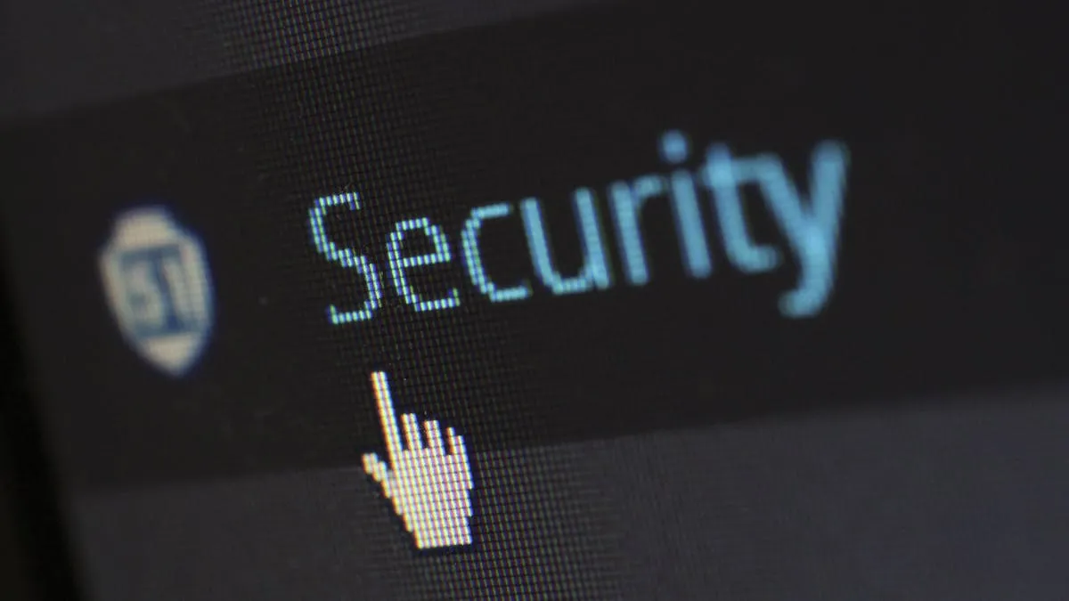 Cloud transcription sending audio data to servers versus offline local processing on Mac